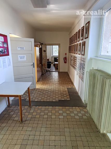 Komerčný objekt na prenájom v obci Šrobárová