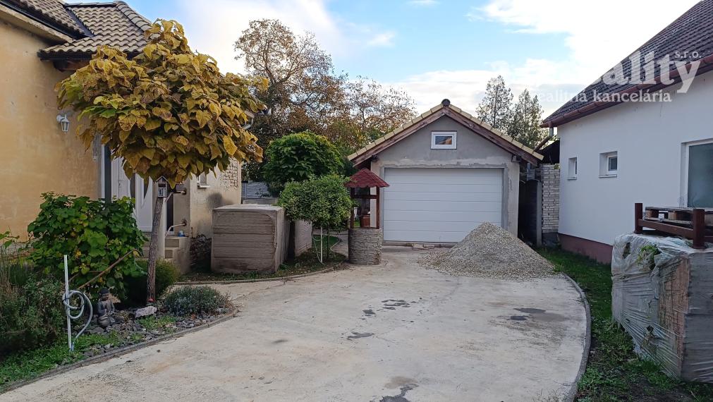 Na predaj čiastočne zrekonštruovaný rodinný dom v Jatove