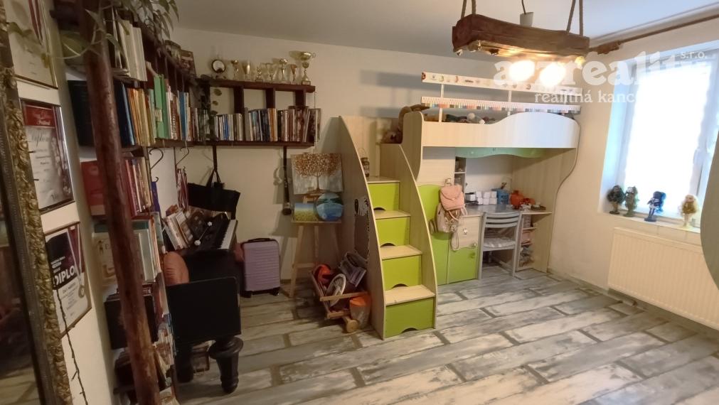 Na predaj čiastočne zrekonštruovaný rodinný dom v Jatove