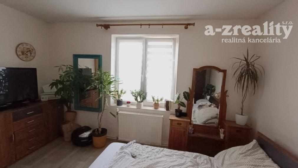 Na predaj čiastočne zrekonštruovaný rodinný dom v Jatove