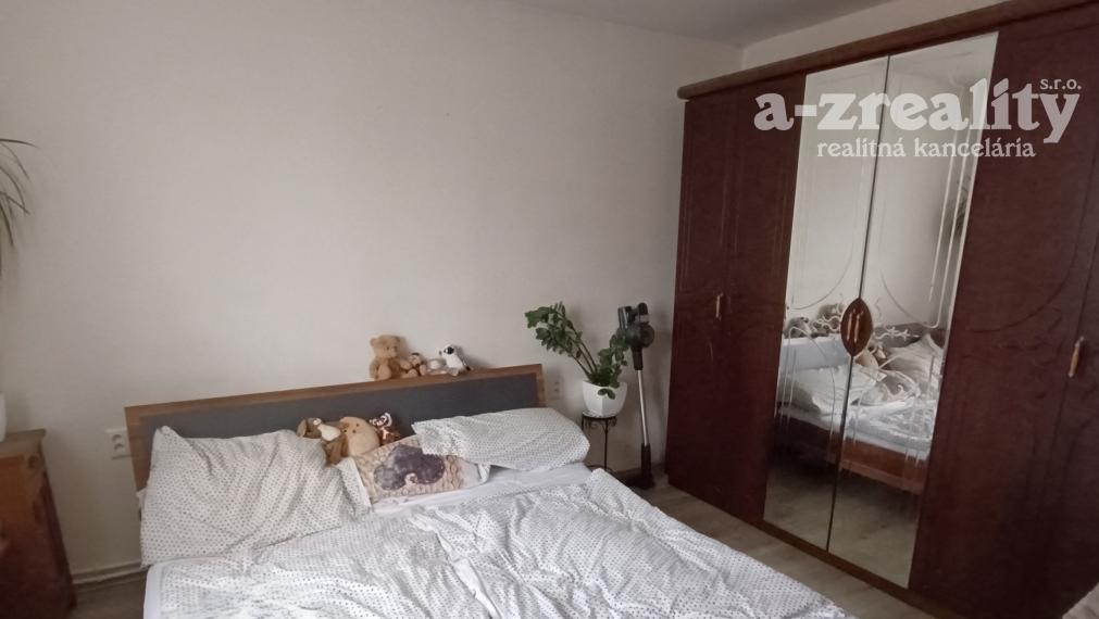 Na predaj čiastočne zrekonštruovaný rodinný dom v Jatove