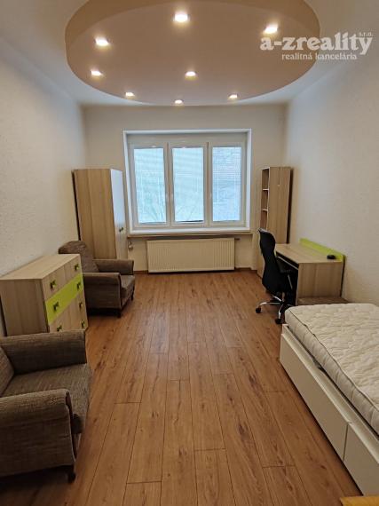 Zariadený veľký  2 izbový byt na prenájom v Komárne