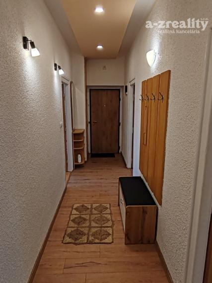 Zariadený veľký  2 izbový byt na prenájom v Komárne