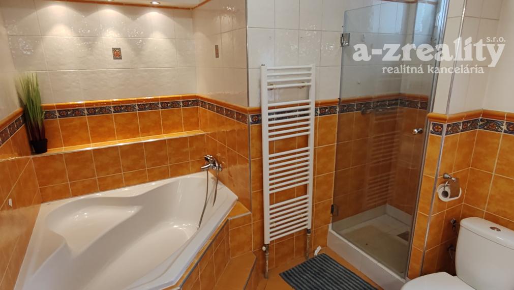 Zariadený veľký  2 izbový byt na prenájom v Komárne