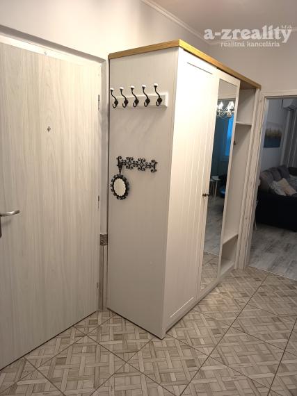 Na prenájom zariadený, zrekonštruovaný 3 izbový byt