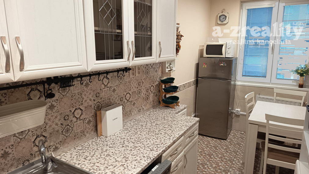 Na prenájom zariadený, zrekonštruovaný 3 izbový byt