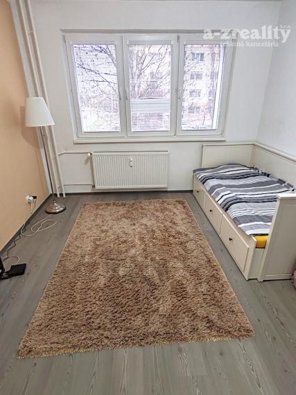 Pekný 2 izbový byt na prenájom neďaleko stanice