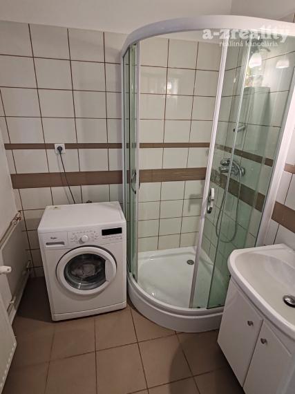 Pekný 2 izbový byt na prenájom neďaleko stanice