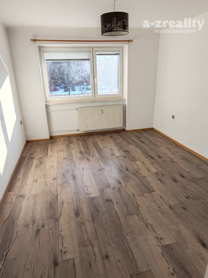 Prerobený 2 izbový byt na prenájom v Komárne