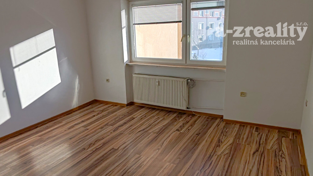 Prerobený 2 izbový byt na prenájom v Komárne