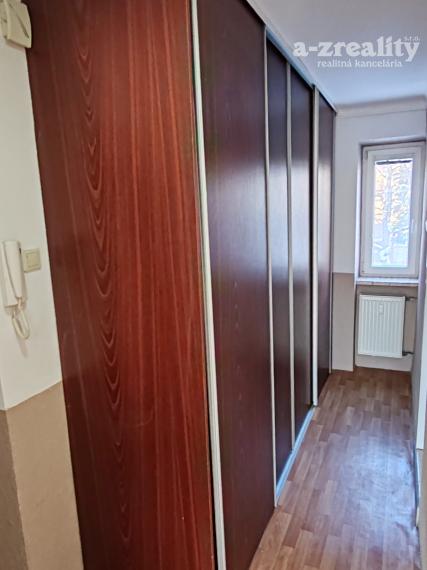 Prerobený 2 izbový byt na prenájom v Komárne