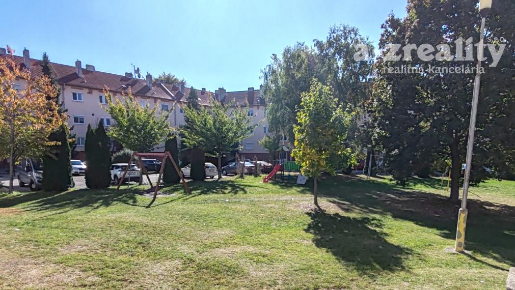 Prerobený 2 izbový byt na prenájom v Komárne