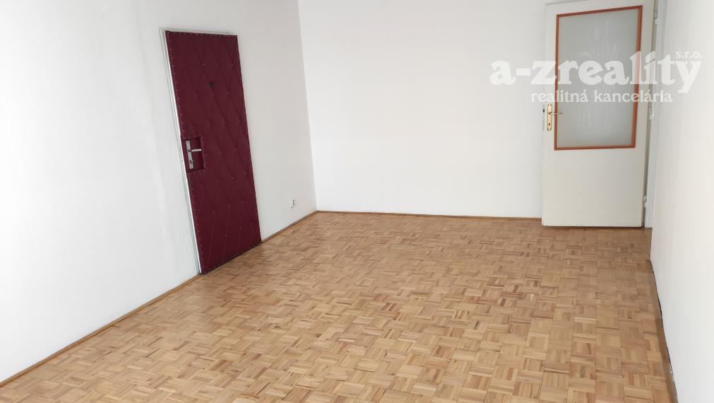 Na predaj 2 izbový byt v Nových Zámkoch