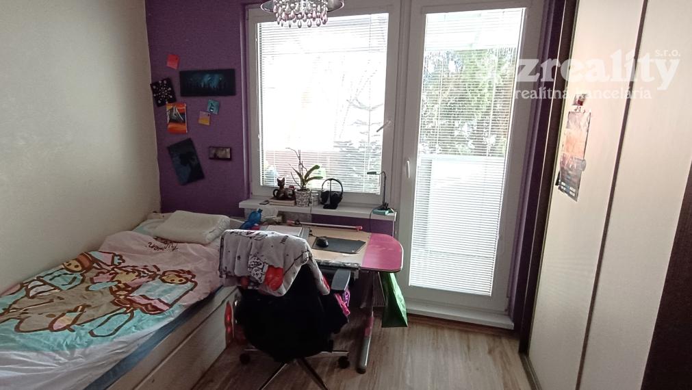 Na predaj 3 izbový byt s balkónom v Nových Zámkoch