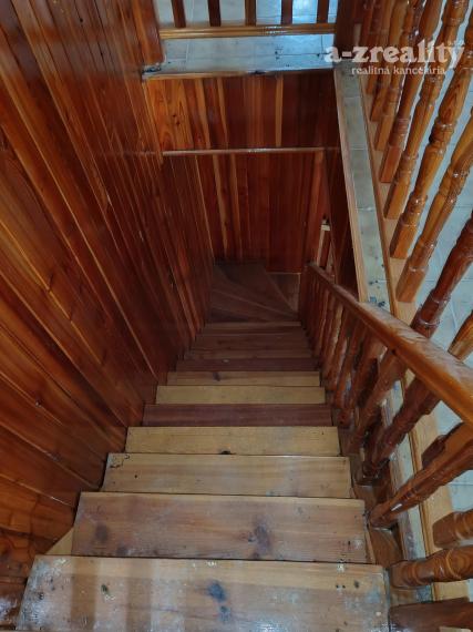 Veľký rodinný dom vhodný na bývanie aj podnikanie