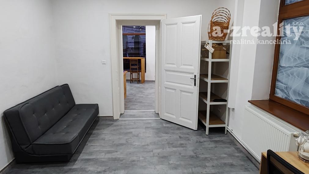 Veľký komerčný priestor na prenájom v centre Komárna