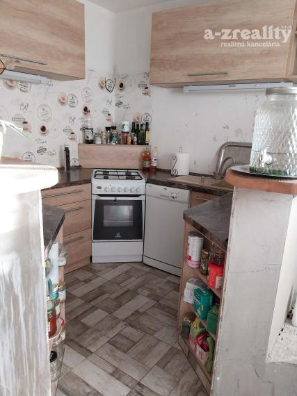 Rodinný dom so 4 izbami a terasou na predaj v Komárne