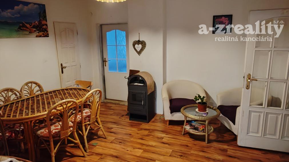 Rodinný dom so 4 izbami a terasou na predaj v Komárne