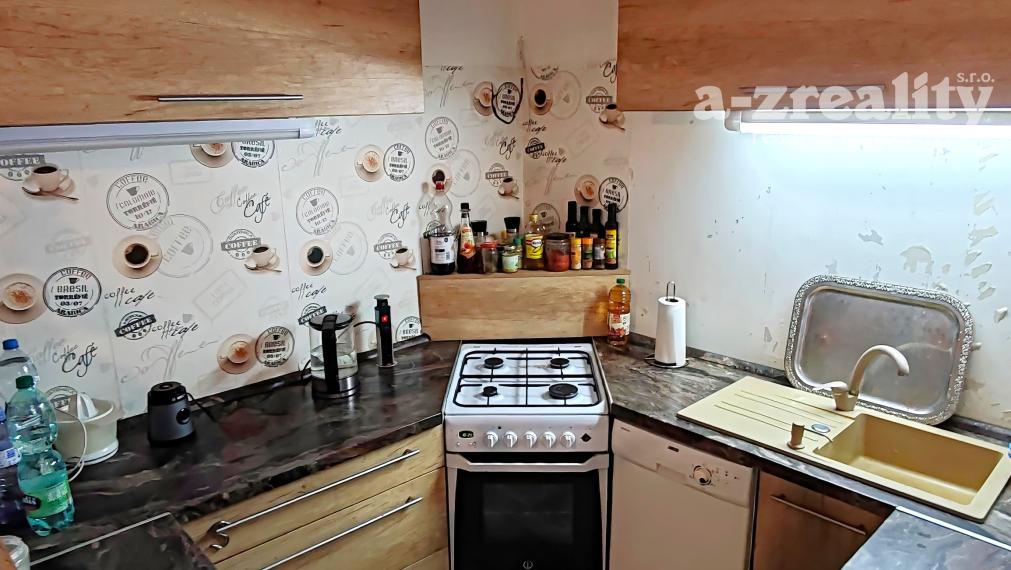 Rodinný dom so 4 izbami a terasou na predaj v Komárne