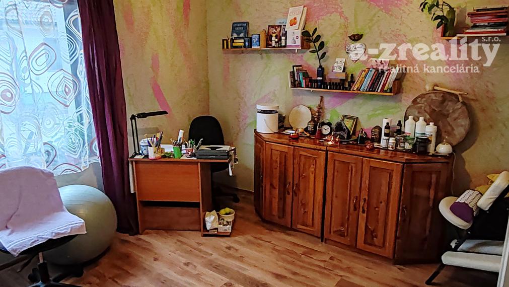 Rodinný dom so 4 izbami a terasou na predaj v Komárne