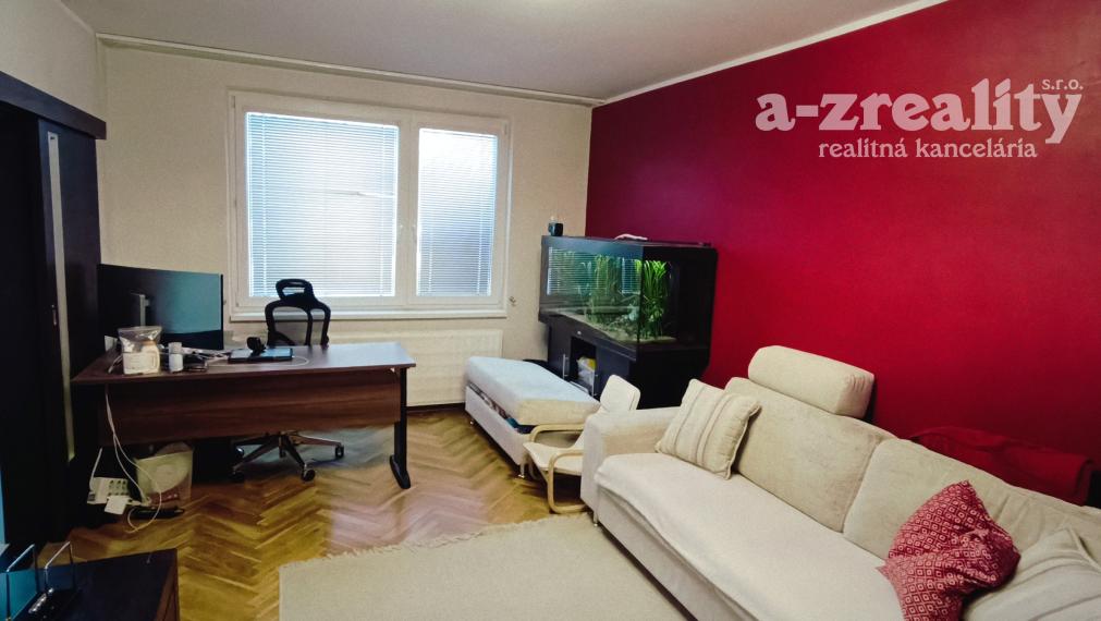 Na predaj veľký 3 izbový byt v Nových Zámkoch