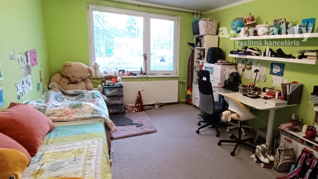 Na predaj veľký 3 izbový byt v Nových Zámkoch