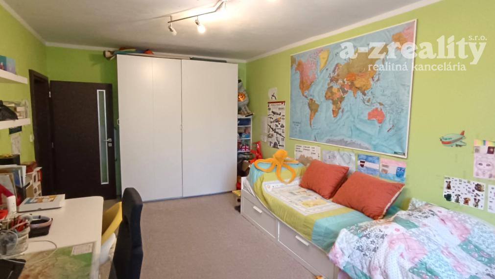 Na predaj veľký 3 izbový byt v Nových Zámkoch