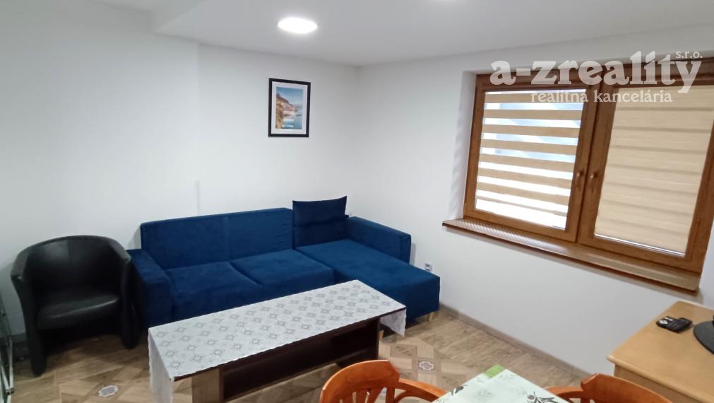 Na prenájom 3 zariadené byty v rodinnom dome v Kolte