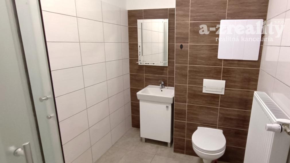 Na prenájom 1 izbový byt v Nových Zámkoch