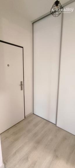 Na prenájom 1 izbový byt v Nových Zámkoch