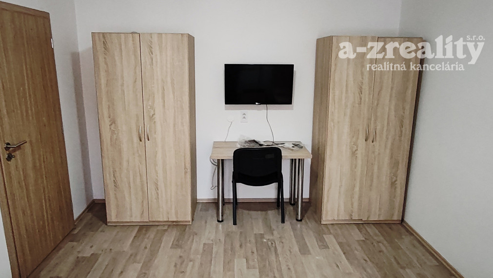 Na prenájom 1 izbový byt v Komárne