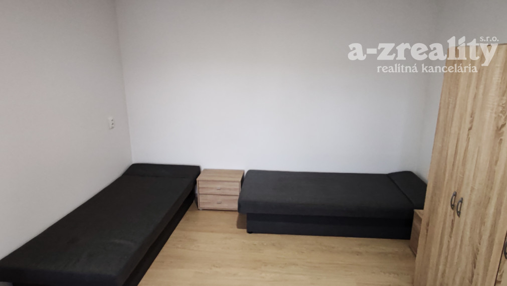 Na prenájom 3  izbový byt v Komárne