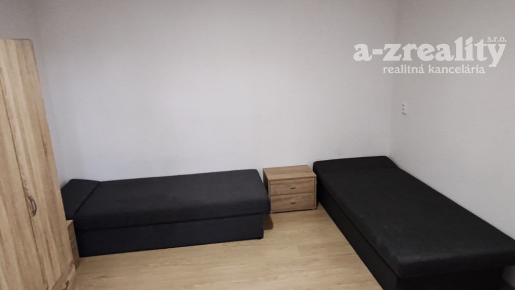 Na prenájom 3  izbový byt v Komárne