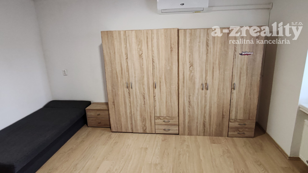 Na prenájom 3  izbový byt v Komárne