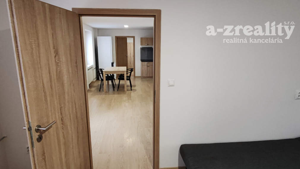 Na prenájom 3  izbový byt v Komárne