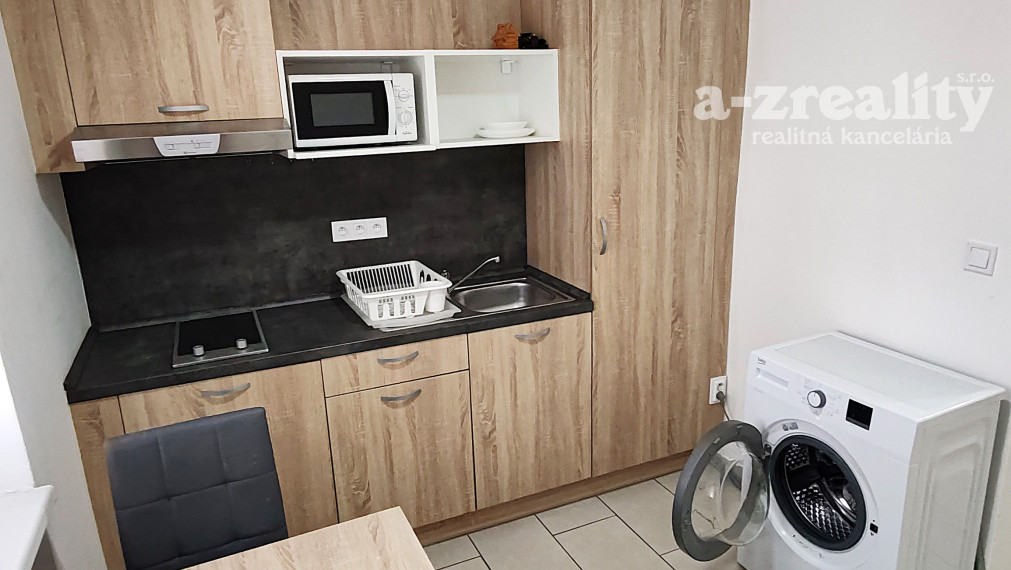 Na prenájom 3  izbový byt v Komárne