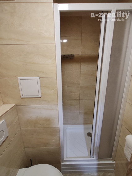 Na prenájom 3  izbový byt v Komárne