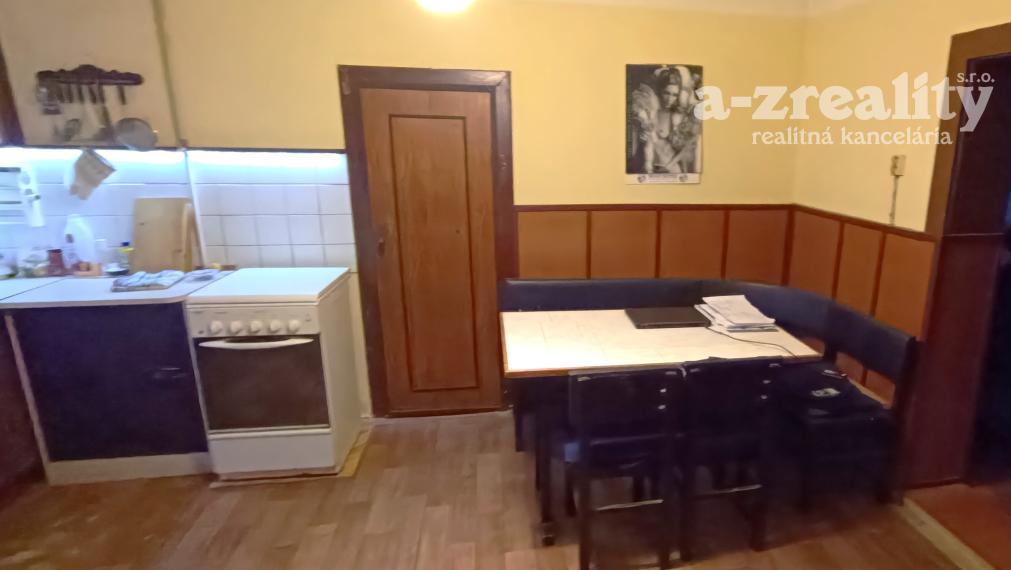 Na predaj rodinný dom s 2 byt.jednotkami v obci Andovce