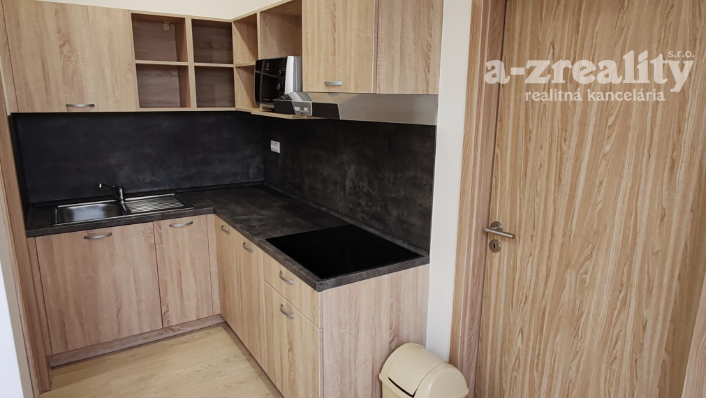 Na prenájom 3  izbový byt v Komárne