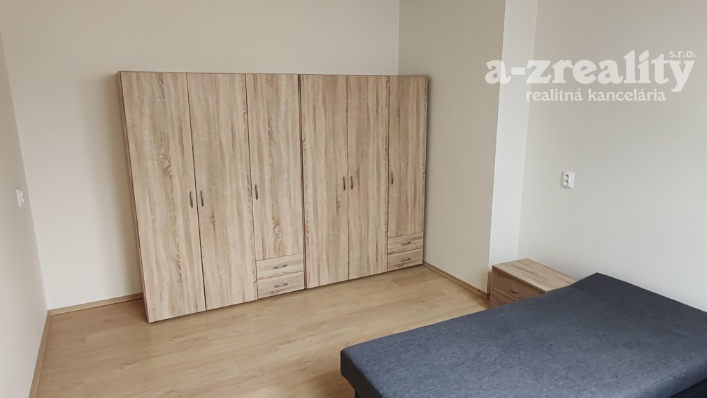 Na prenájom 3  izbový byt v Komárne