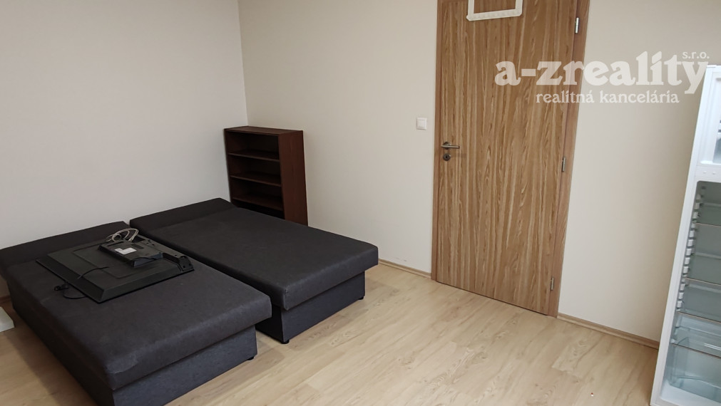 Na prenájom 3  izbový byt v Komárne