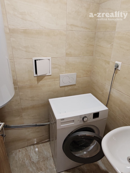 Na prenájom 3  izbový byt v Komárne