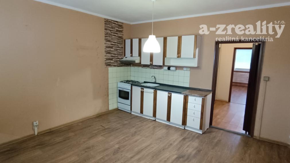 Na predaj veľký 1 izbový byt v Nových Zámkoch