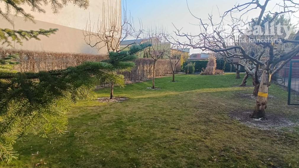 Na predaj stavebný pozemok v Nových Zámkoch