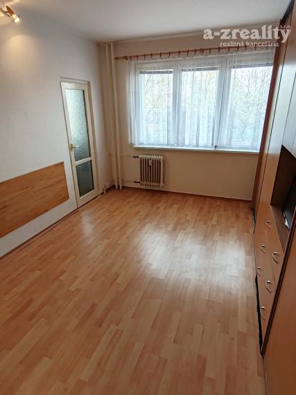 Ponúkame na predaj svetlý 3 izbový byt v Komárne