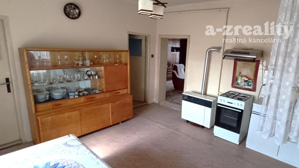 🏡 2-izbový dom v Nesvadoch – prerobte si ho presne podľa seba!