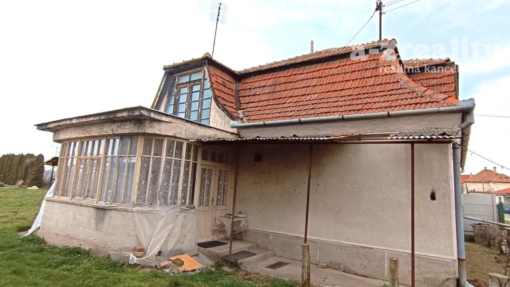 🏡 2-izbový dom v Nesvadoch – prerobte si ho presne podľa seba!