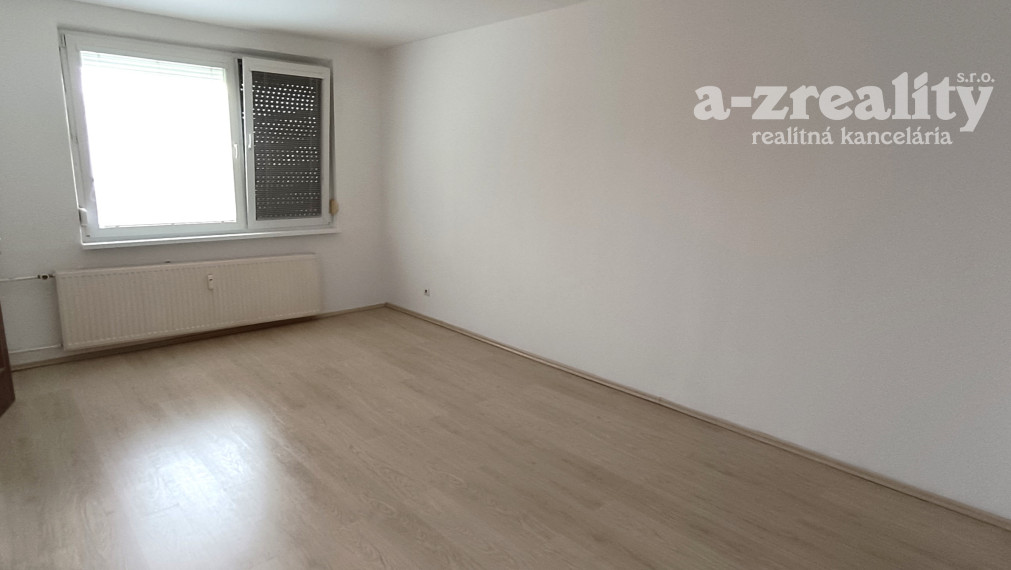 EXKLUZÍVNE NA PRENÁJOM – 2-IZB. BYT NA JUHU V NOVÝCH ZÁMKOCH