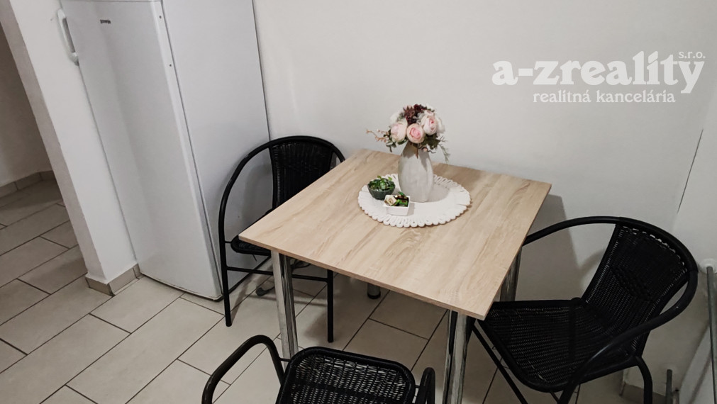 Na prenájom 1 izbový byt v Komárne