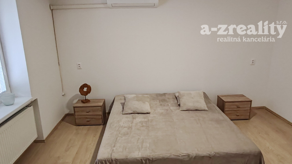 Na prenájom 3  izbový byt v Komárne